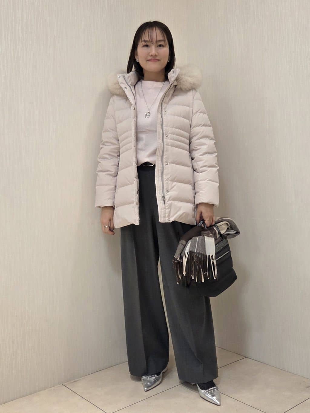 naokoさんの「UNTITLED｜【重ね着もおすすめ/洗える】ウールカシミヤ クルーネックニット」を使ったコーディネート