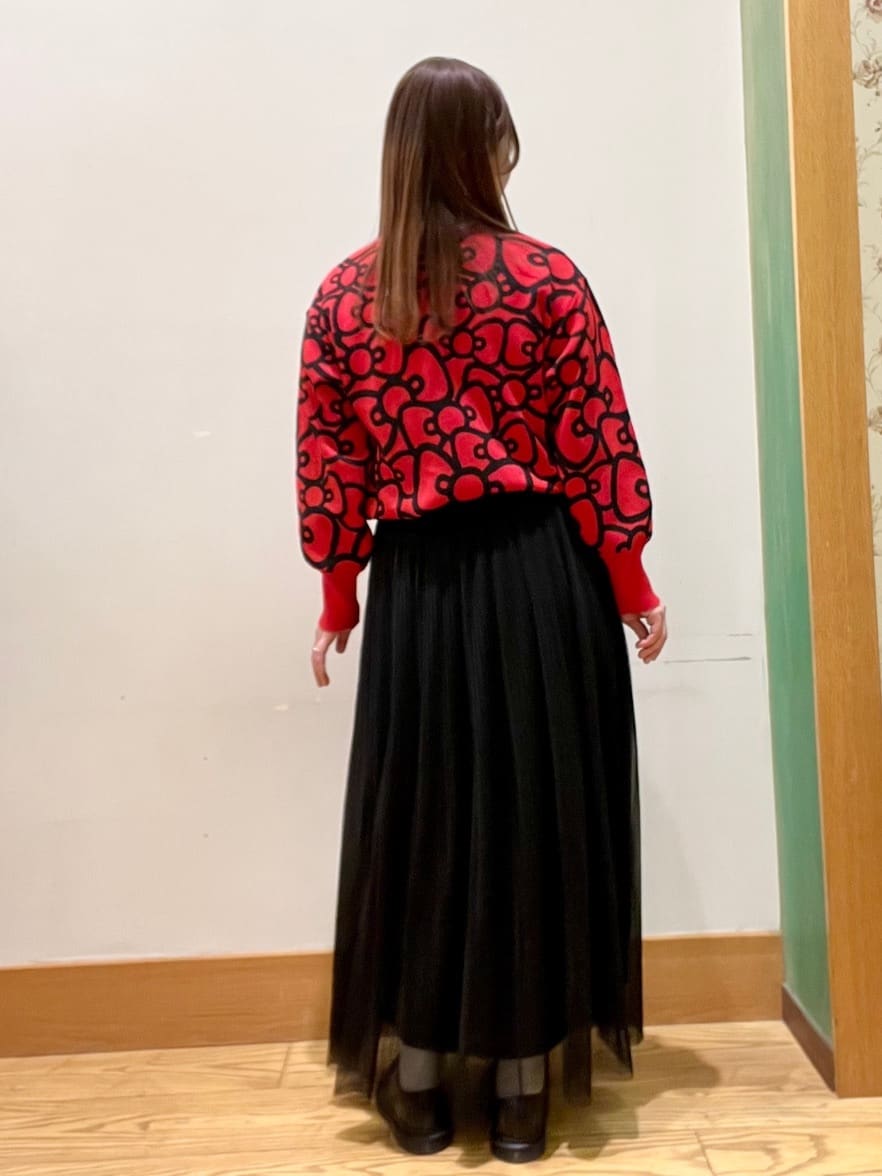 ゆっきーさんの「SHOO･LA･RUE｜【洗濯機可】セレモニーからデイリーまで ふんわり軽やか チュールギャザースカート」を使ったコーディネート