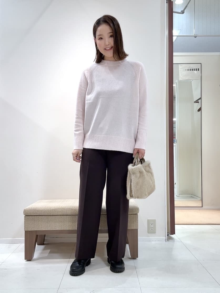 YUIさんの「UNTITLED｜【重ね着もおすすめ/洗える】ウールカシミヤ クルーネックニット」を使ったコーディネート