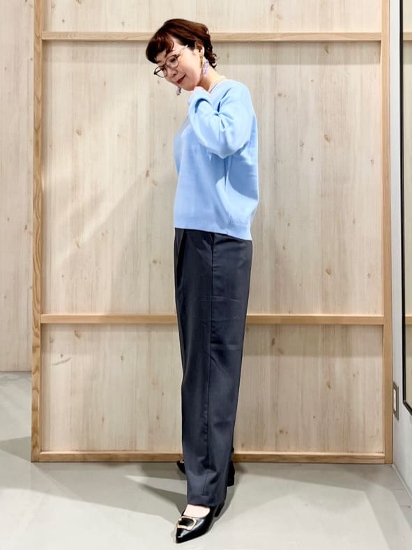 nakoさんの「THE SHOP TK｜【S-XLサイズ/上品見えが叶う】Vネックニット/洗濯機OK」を使ったコーディネート
