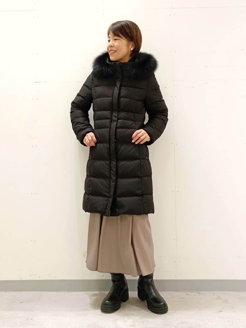 Kさんの「INDIVI｜【名品／撥水／抗菌防臭】ロング丈リサイクルダウンコート」を使ったコーディネート