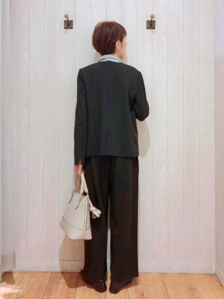 Ribさんの「SHOO･LA･RUE｜【洗濯機可/セットアップ可/S-3L】きちんと楽に。カットジョーゼットノーカラージャケット」を使ったコーディネート
