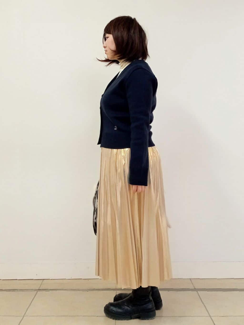emiさんの「DRESSTERIOR｜ミラノリブカーディガン」を使ったコーディネート
