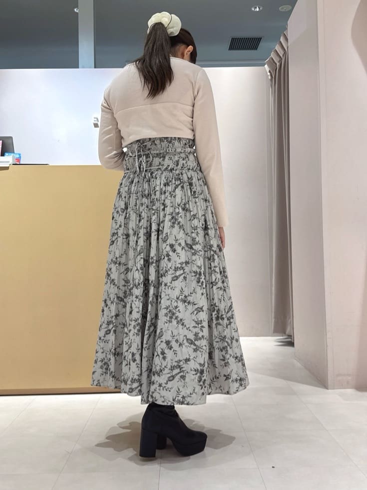 neinaさんの「ESPERANZA｜ゆる傾斜ショートブーツ」を使ったコーディネート