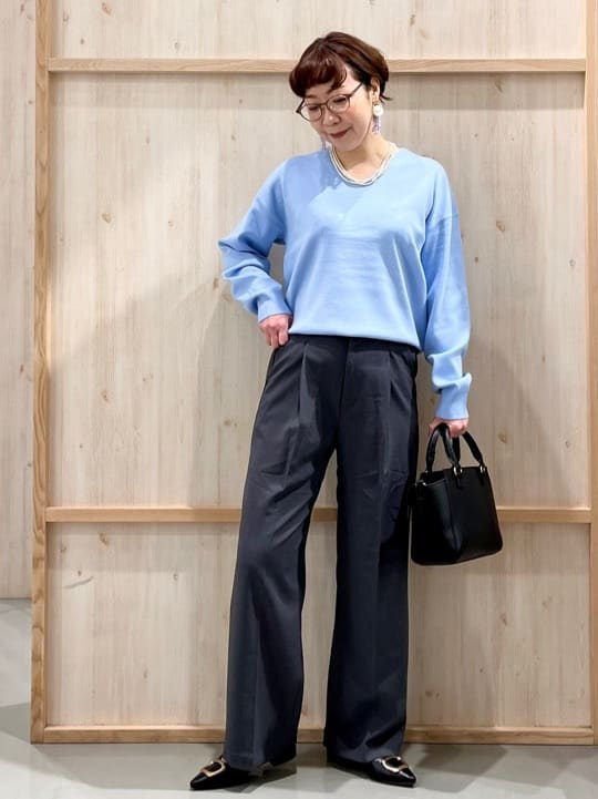 nakoさんの「THE SHOP TK｜【S-XLサイズ/上品見えが叶う】Vネックニット/洗濯機OK」を使ったコーディネート