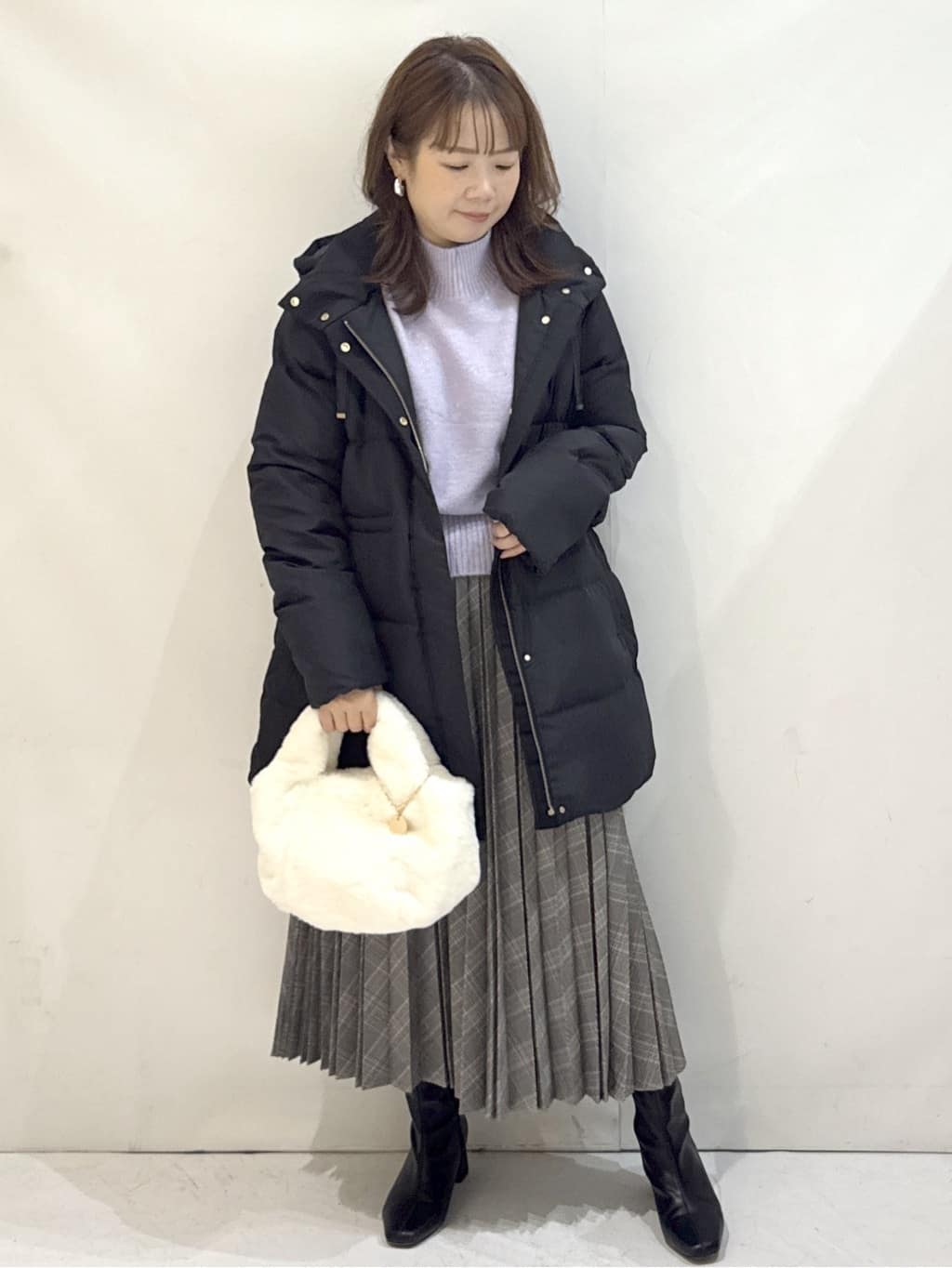 やすさんの「OPAQUE.CLIP｜KAWADAダウンドロストミドルコート【撥水／洗濯機OK／2WAY／静電気防止裏地】《XS～3L》」を使ったコーディネート
