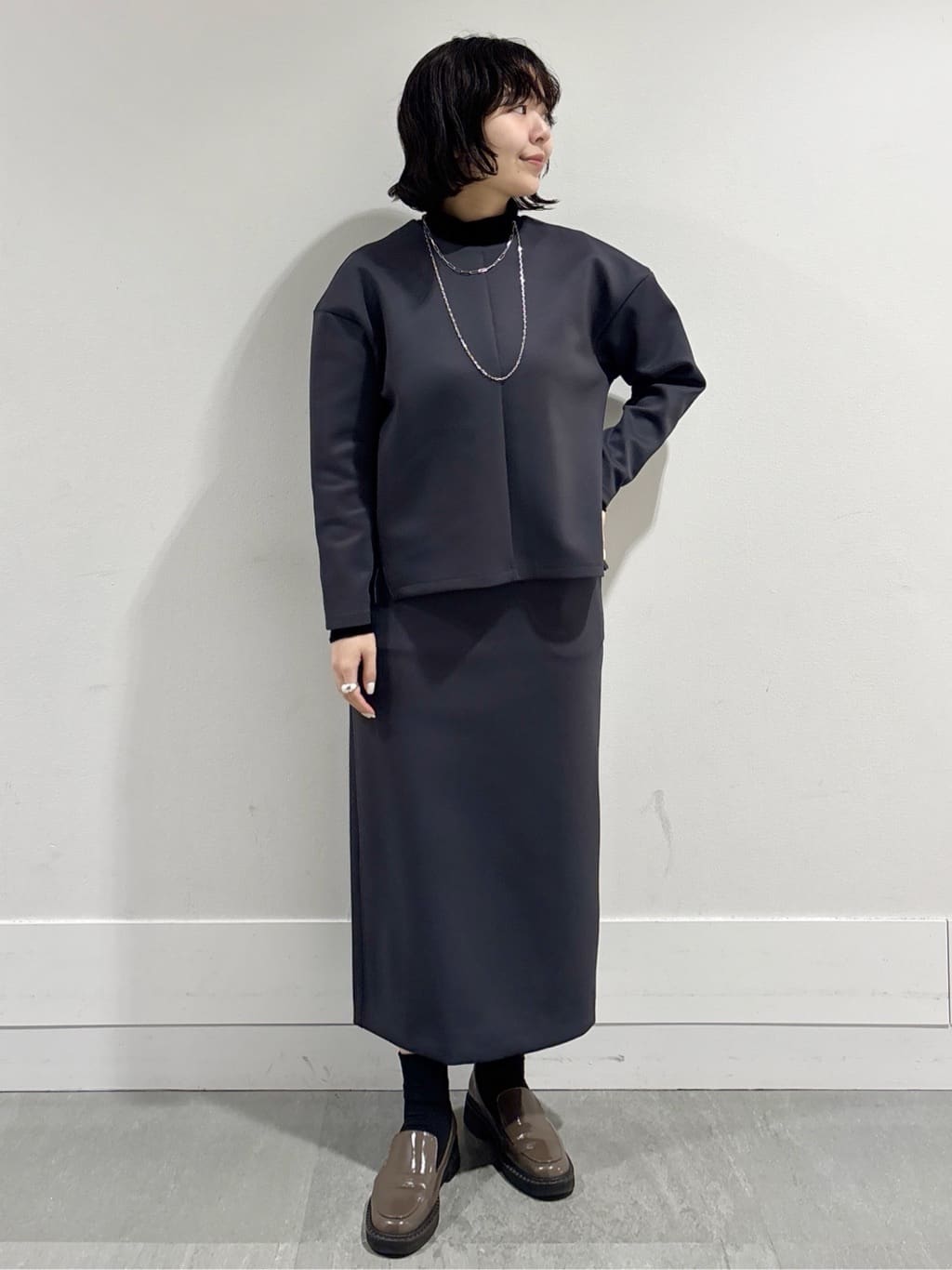 モエカさんの「UNTITLED｜【セットアップ可/洗える】ダンボールジャージ プルオーバー」を使ったコーディネート