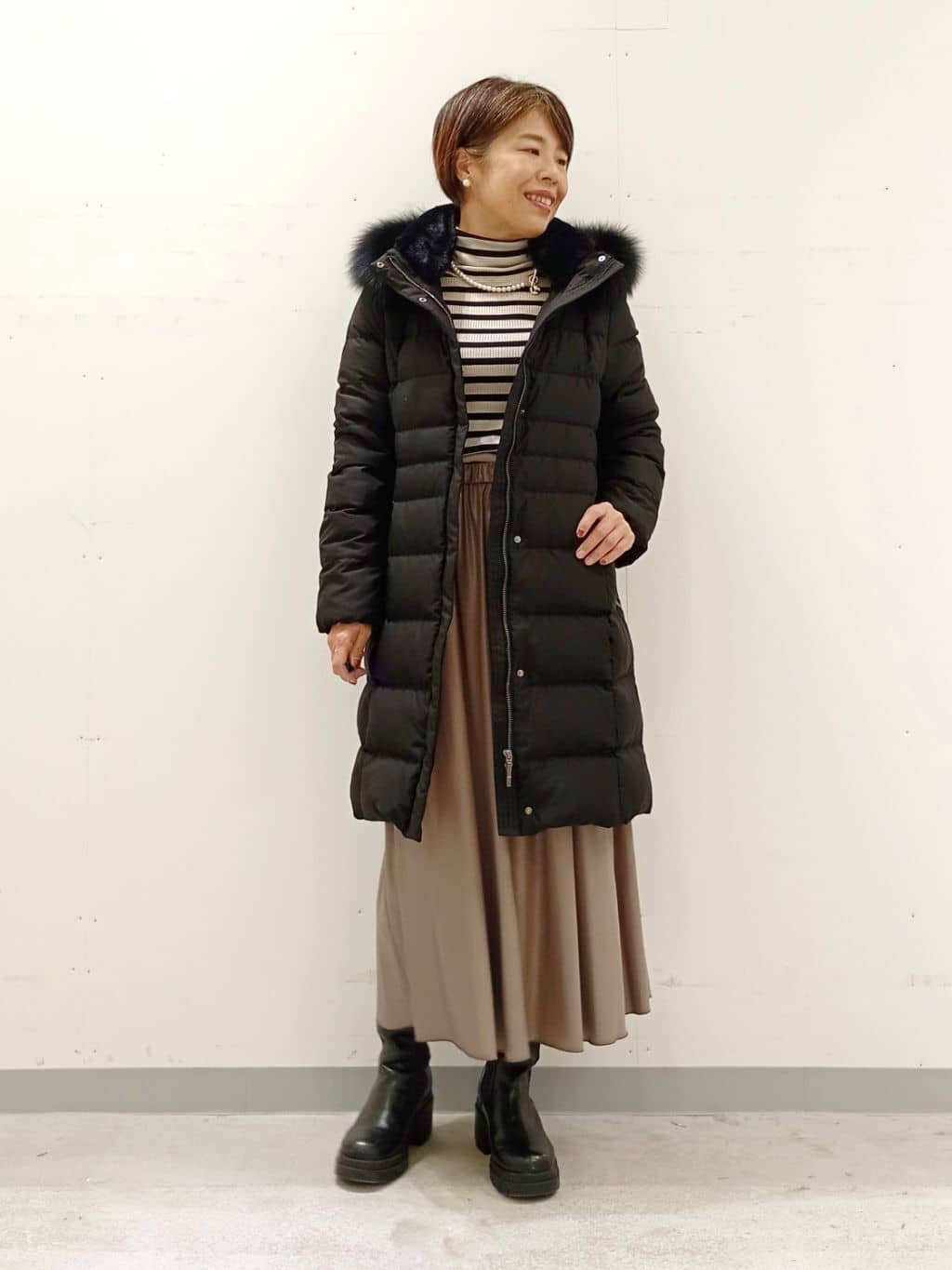Kさんの「INDIVI｜【名品／撥水／抗菌防臭】ロング丈リサイクルダウンコート」を使ったコーディネート