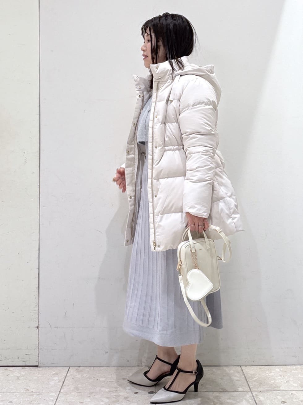 mameさんの「OPAQUE.CLIP｜KAWADAダウンドロストミドルコート【撥水／洗濯機OK／2WAY／静電気防止裏地】《XS～3L》」を使ったコーディネート