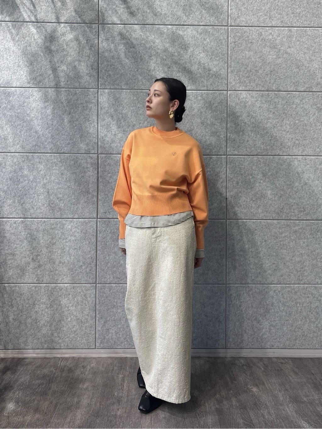 ayanoさんの「INDIVI｜Timeless｜フォルムロゴニット」を使ったコーディネート