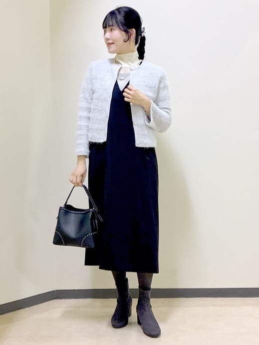  beni_gingerさんの「Reflect｜【すっきりシルエット】スエードライクジャンパースカ―ト」を使ったコーディネート