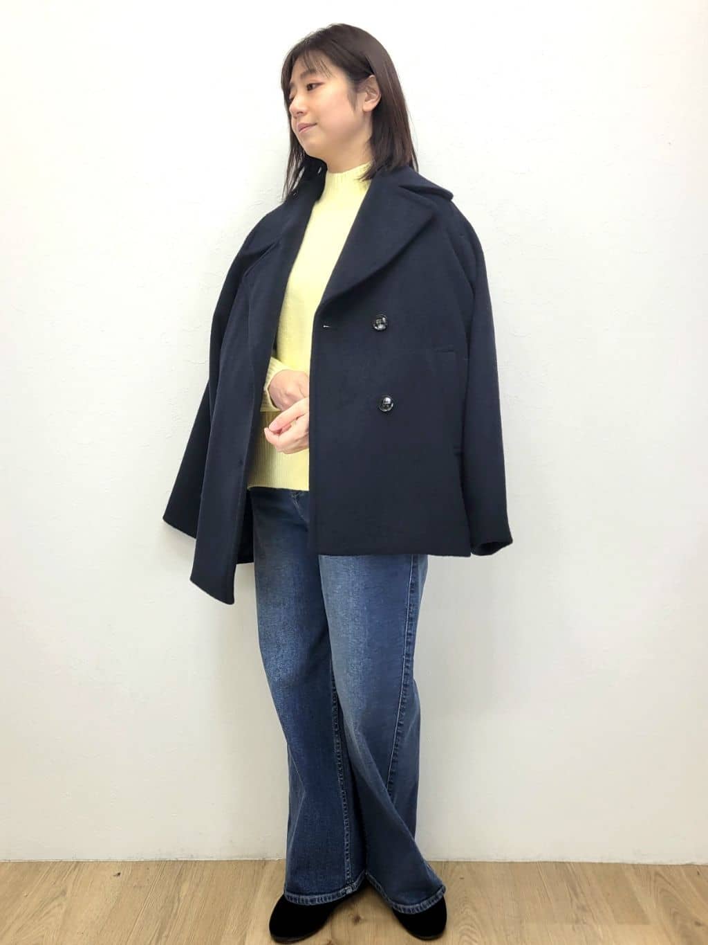 LISAさんの「OPAQUE.CLIP｜カシミヤブレンドウールミドルピーコート」を使ったコーディネート
