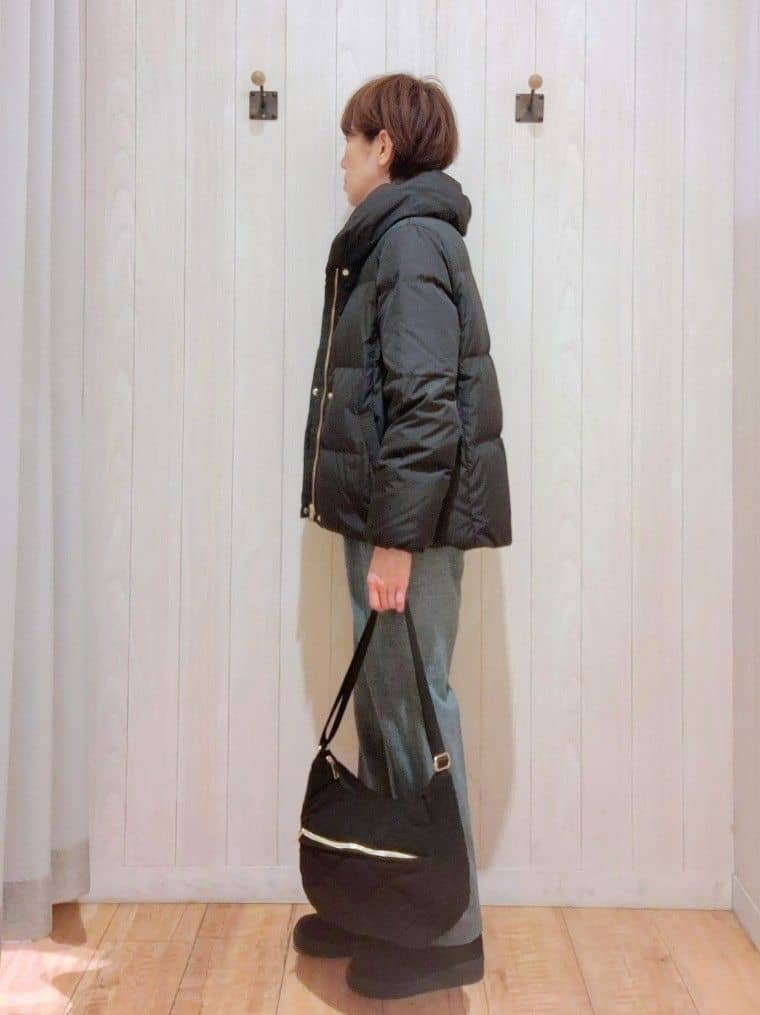 Ribさんの「SHOO･LA･RUE｜【撥水/洗える】ショートフーディーダウン」を使ったコーディネート