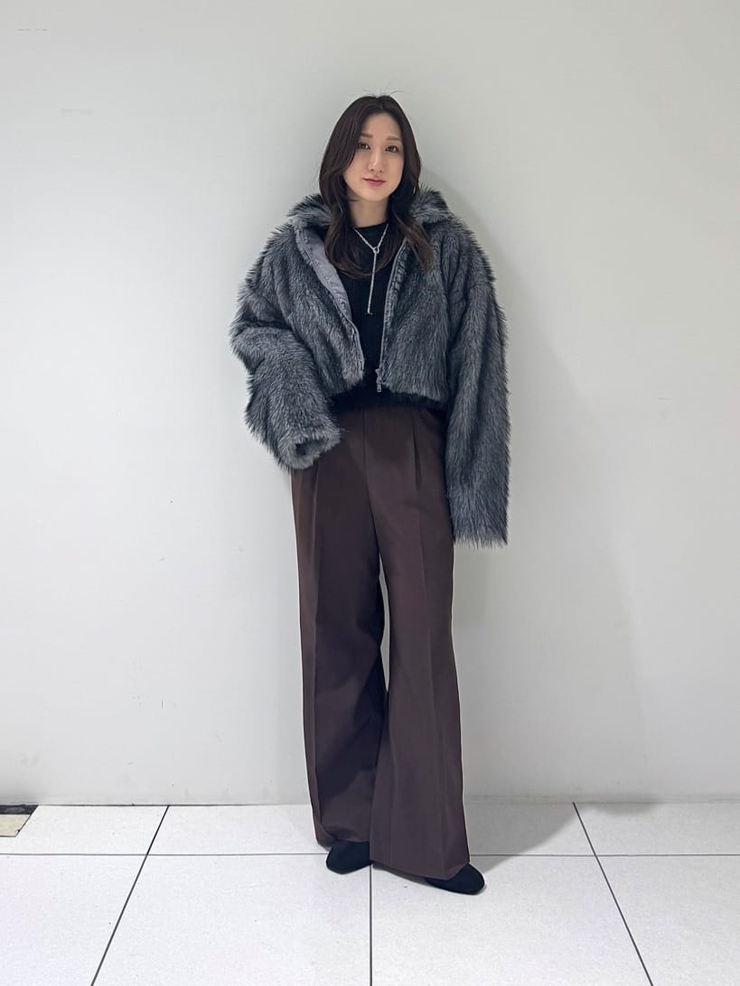 そんさんの「INDIVI｜Comfy SET UP｜イージーストレートワイドパンツ【セットアップ対応／通勤/カセット服】」を使ったコーディネート