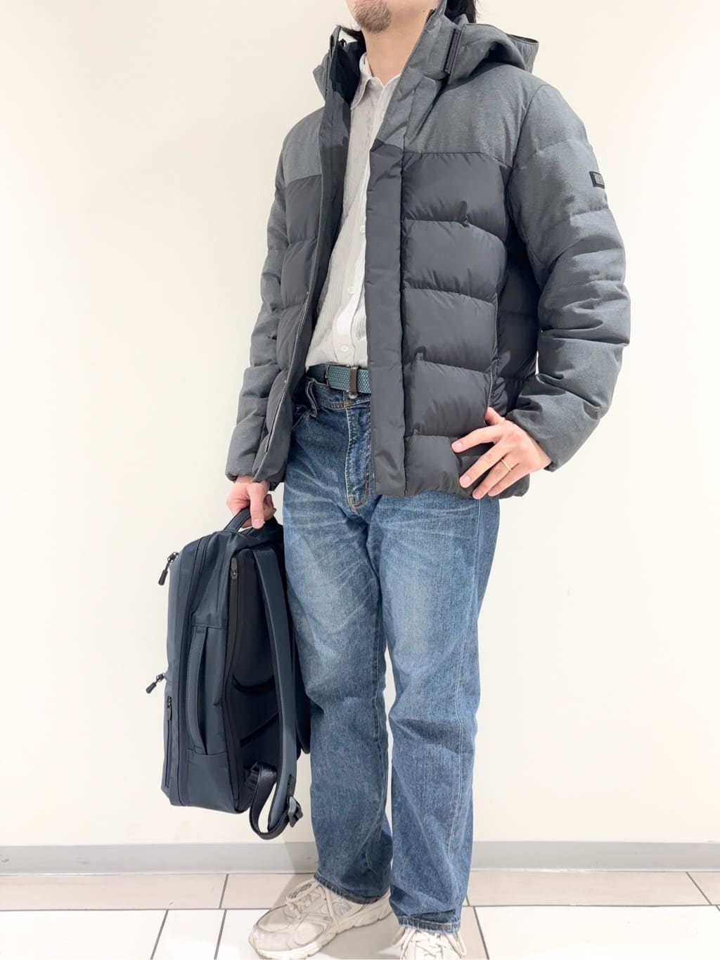 及川さんの「TAKEO KIKUCHI｜カラーコンビ ダウンブルゾン」を使ったコーディネート