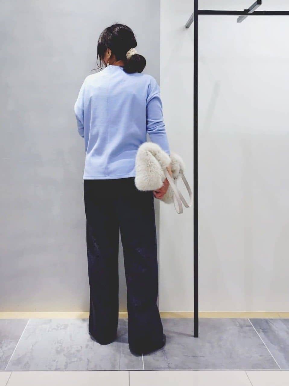 TOMOMIさんの「INDIVI｜【2WAY】フェイクファートート」を使ったコーディネート