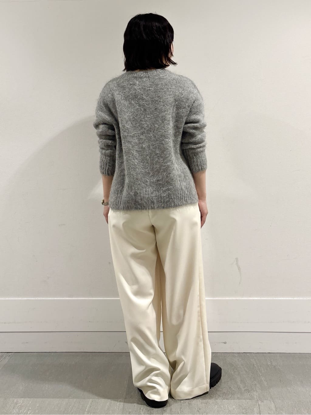 モエカさんの「UNTITLED｜【ゆったり】アルパカ混シャギーニット」を使ったコーディネート