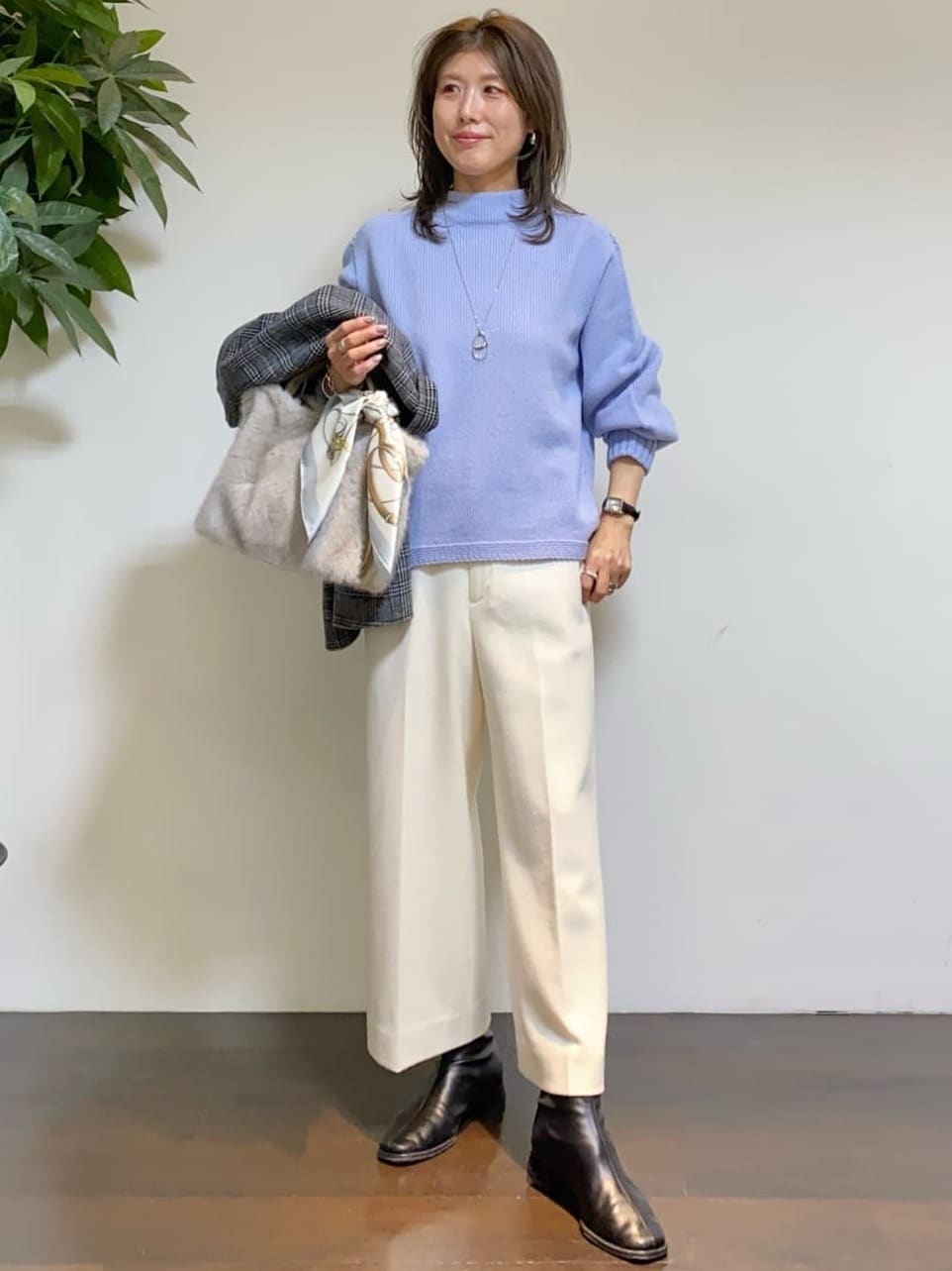 tomoさんの「UNTITLED｜【ミディ丈/軽やか】セミラグランリバー コート」を使ったコーディネート