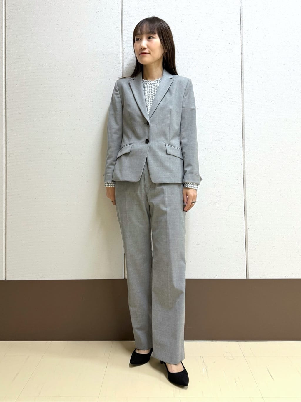 mamiさんの「INDIVI｜【通勤／オフィス】タックジョーゼットブラウス」を使ったコーディネート