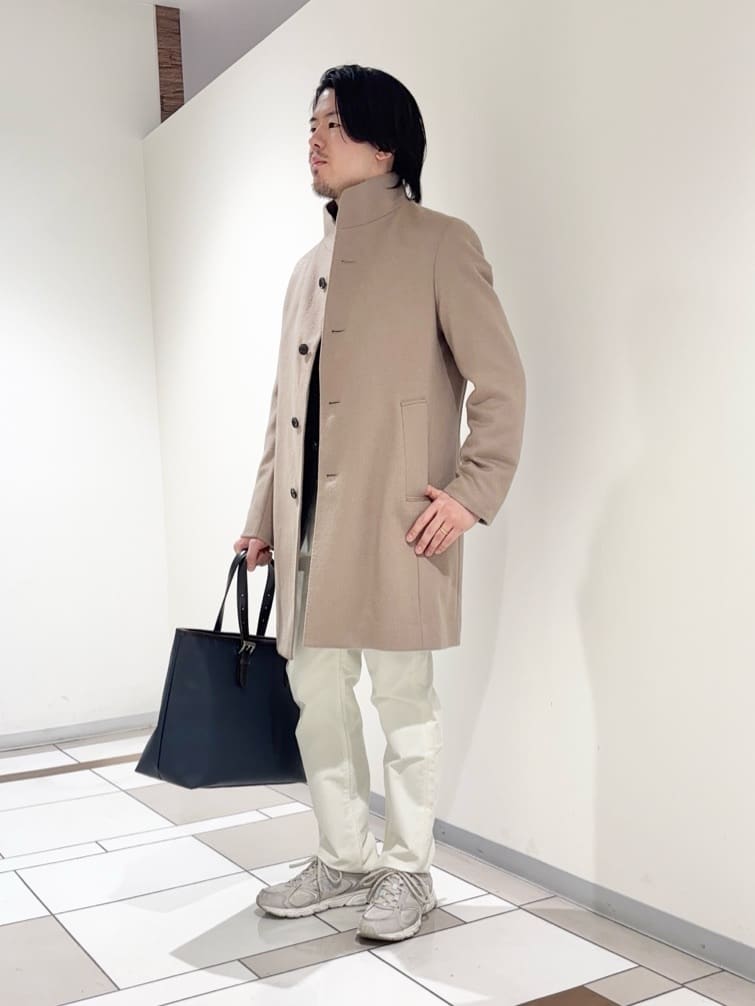 及川さんの「TAKEO KIKUCHI｜【ウールカシミヤブレンド】ビーバー調 スタンドカラー コート」を使ったコーディネート