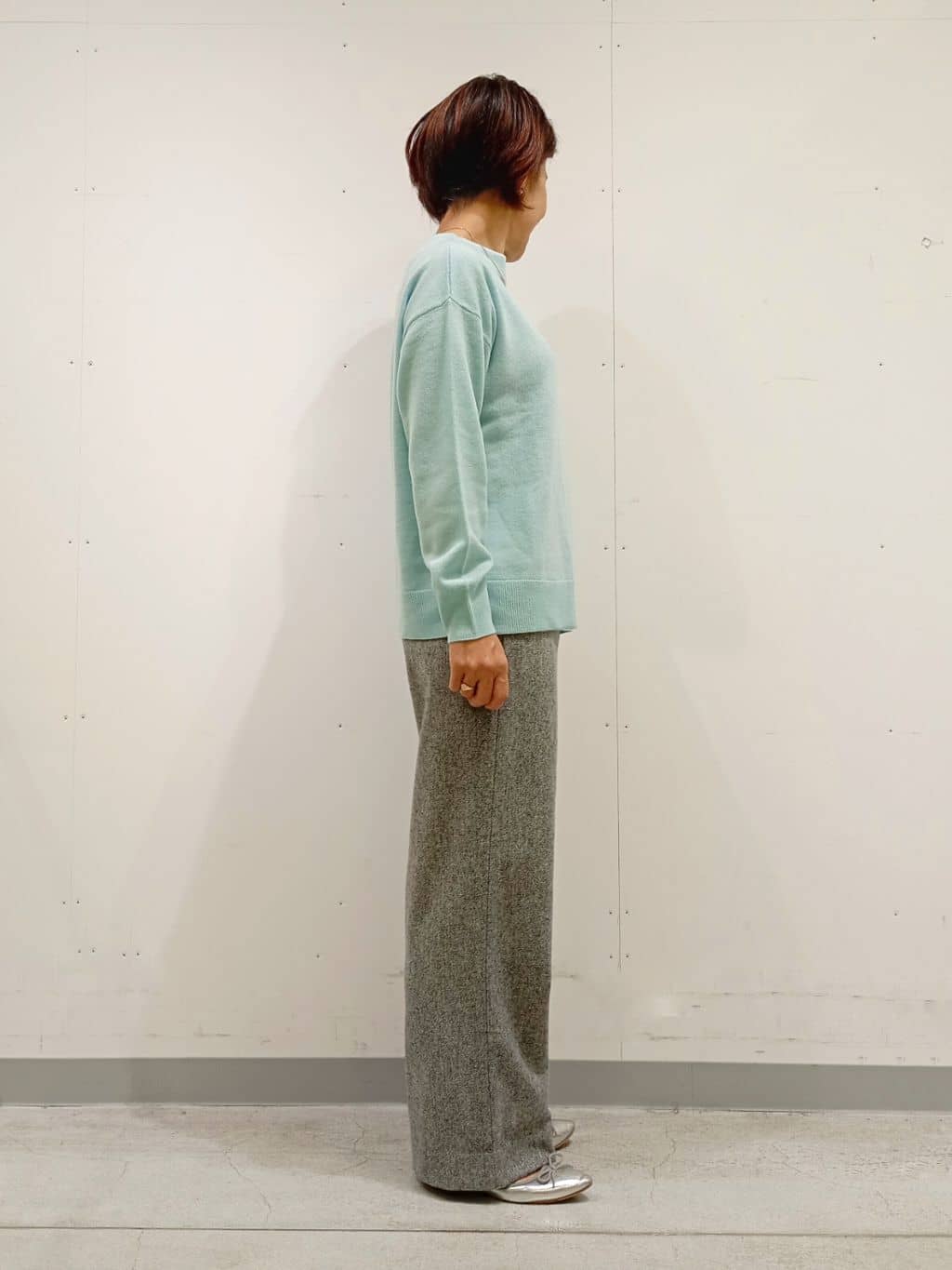 Kさんの「INDIVI｜【洗える／カシミヤ混】ボトルネック ドルマンスリーブニット」を使ったコーディネート