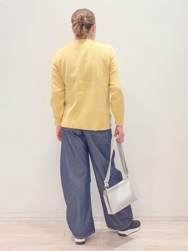 naoさんの「SHOO･LA･RUE｜【高レビュー/洗濯機可/S-LL】さらに軽くなった スポンディッシュ裾フェイクトップス」を使ったコーディネート