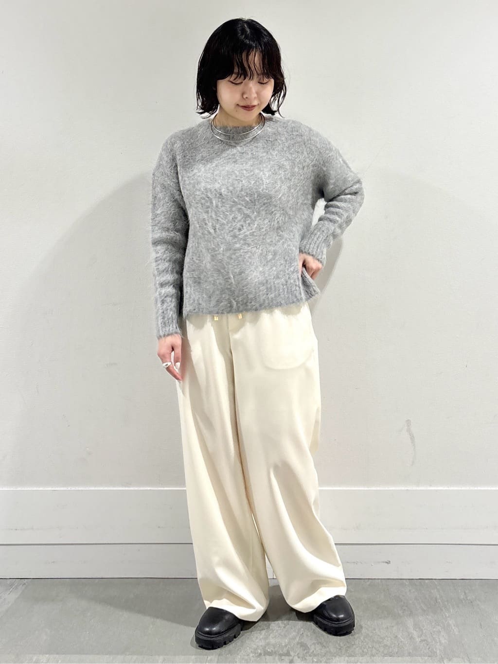 モエカさんの「UNTITLED｜【ゆったり】アルパカ混シャギーニット」を使ったコーディネート