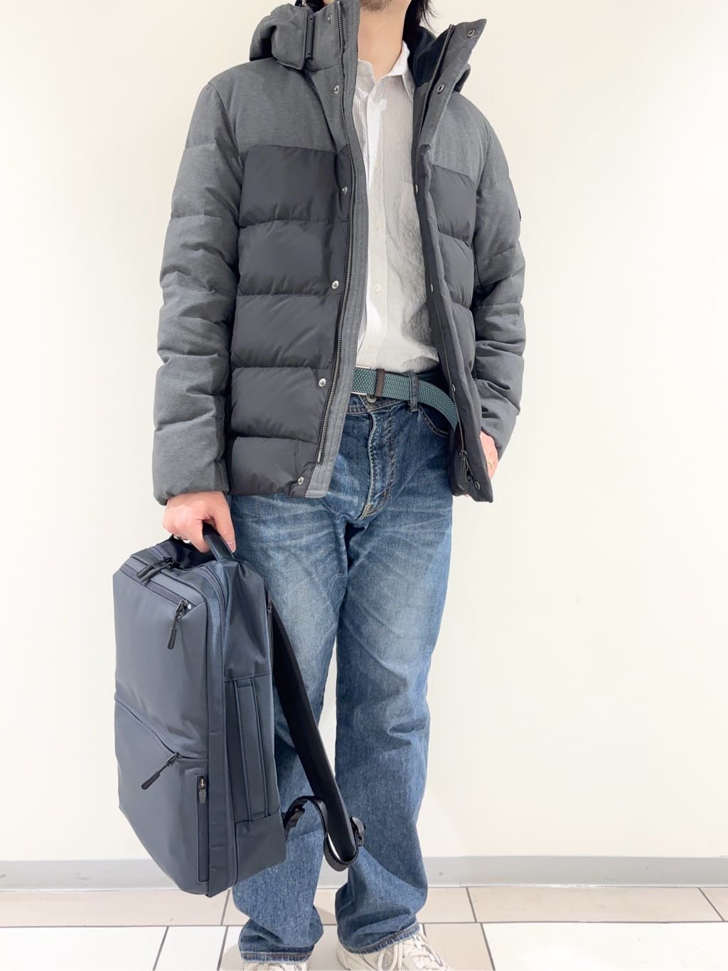 及川さんの「TAKEO KIKUCHI｜カラーコンビ ダウンブルゾン」を使ったコーディネート