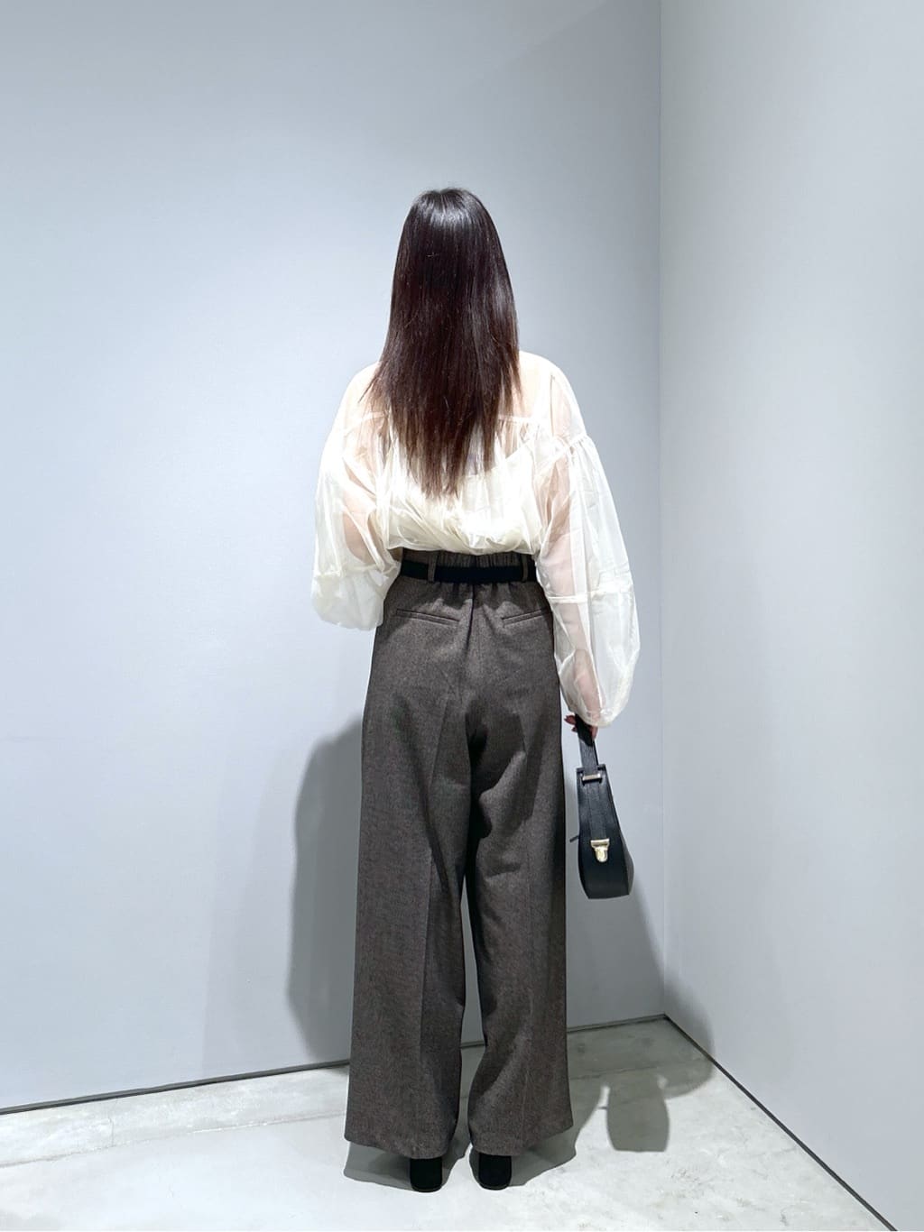Renoさんの「INDIVI｜【MILLELA FIRENZE】ショルダームーンバッグ」を使ったコーディネート