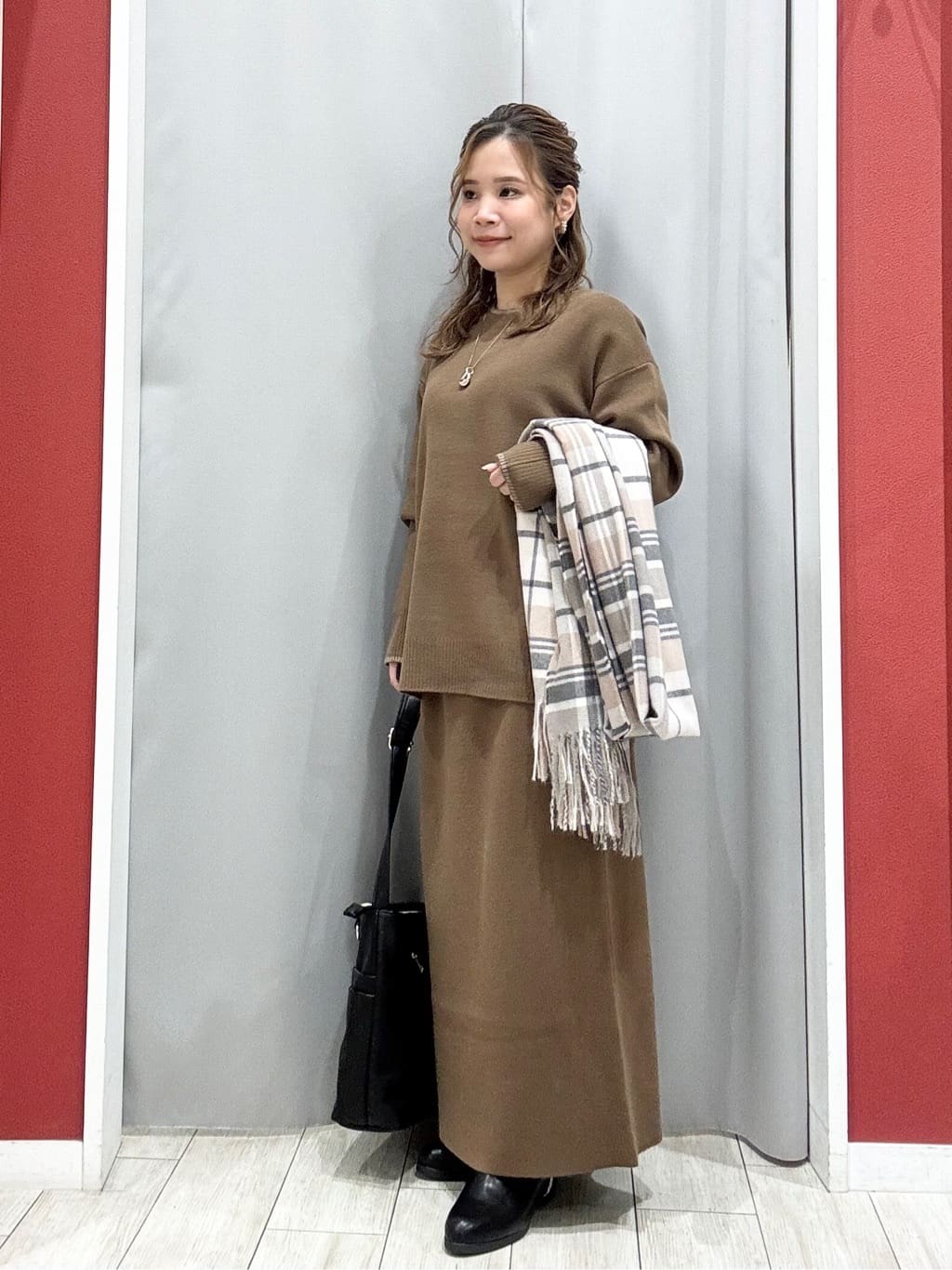 shioさんの「SHOO･LA･RUE｜【撥水/洗える】ショートフーディーダウン」を使ったコーディネート