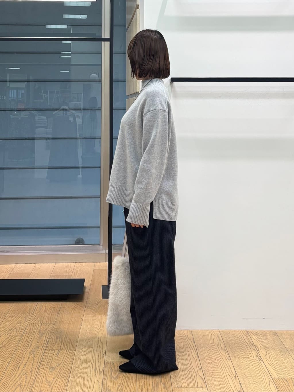 asamiさんの「INDIVI｜【褒められパンツ／ウール混】ウォームウール ワイドパンツ」を使ったコーディネート