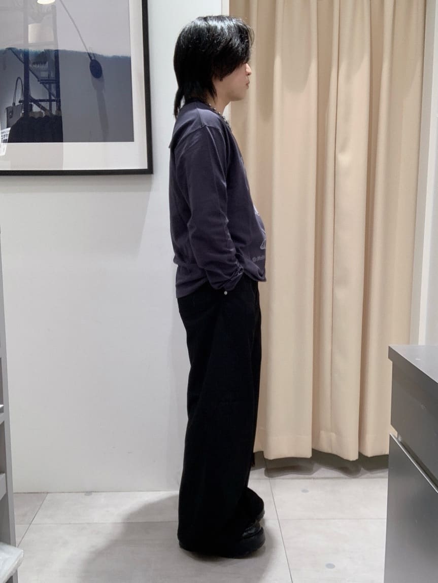 坂。さんの「THE SHOP TK｜PEANUTS ／ ピーナッツ スヌーピー ヴィンテージ風プリント長袖Tシャツ」を使ったコーディネート