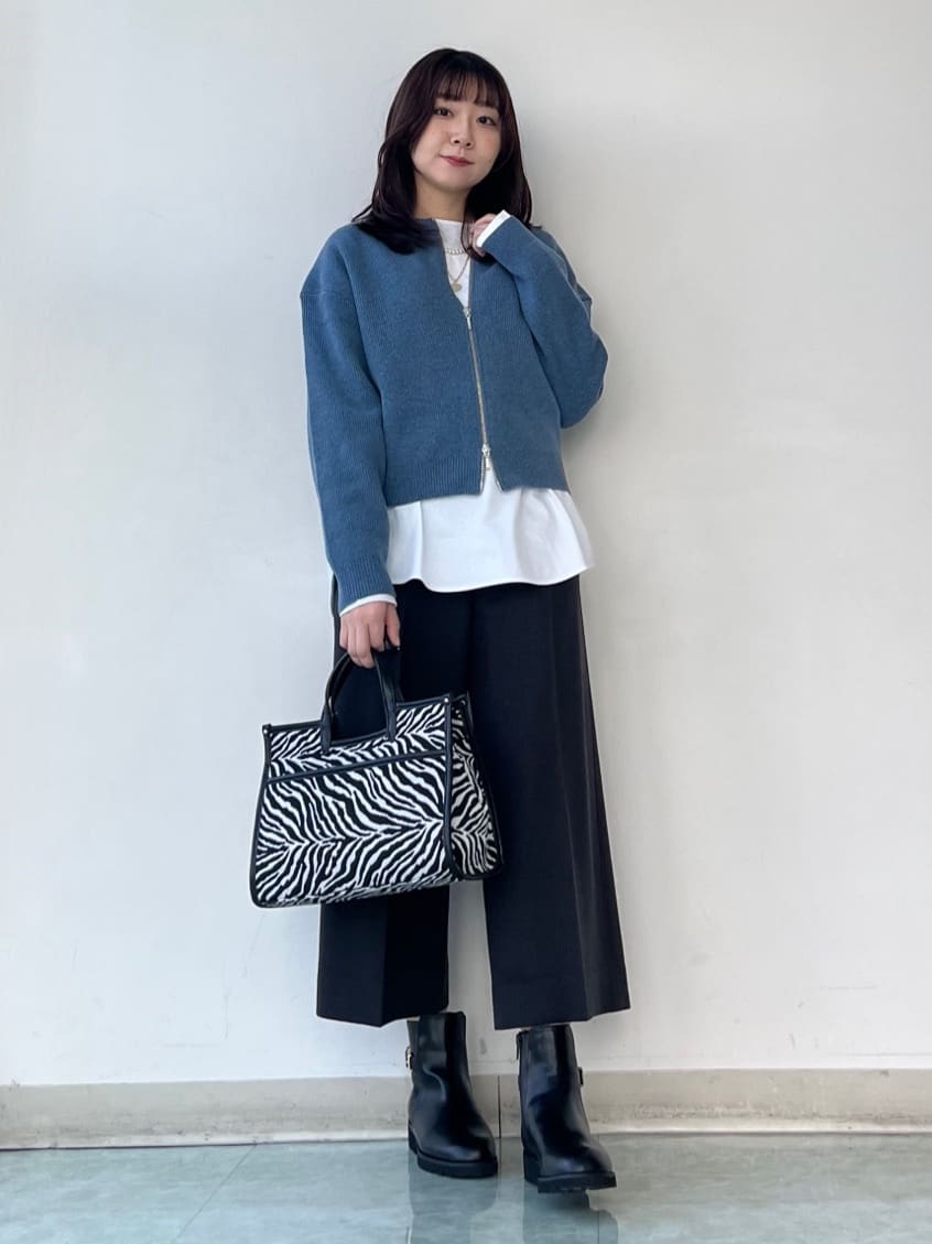 KAHOさんの「UNTITLED｜【ゆったりサイズ／着丈短め】ジップニットカーディガン」を使ったコーディネート