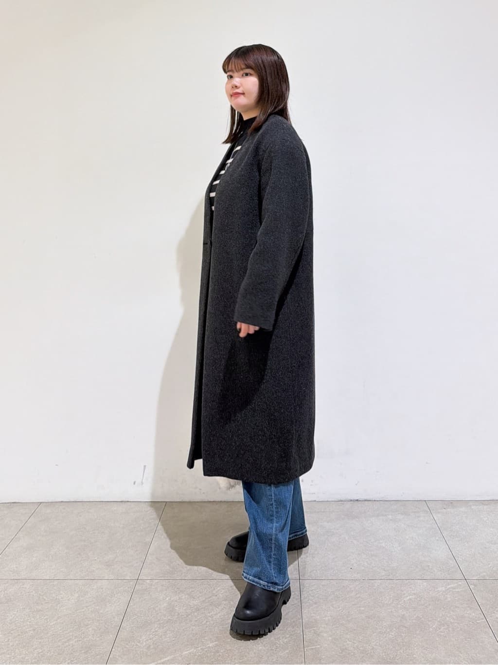 emikaさんの「INDIVI｜【軽量／ウール混】ライトフォルム ロングコート」を使ったコーディネート