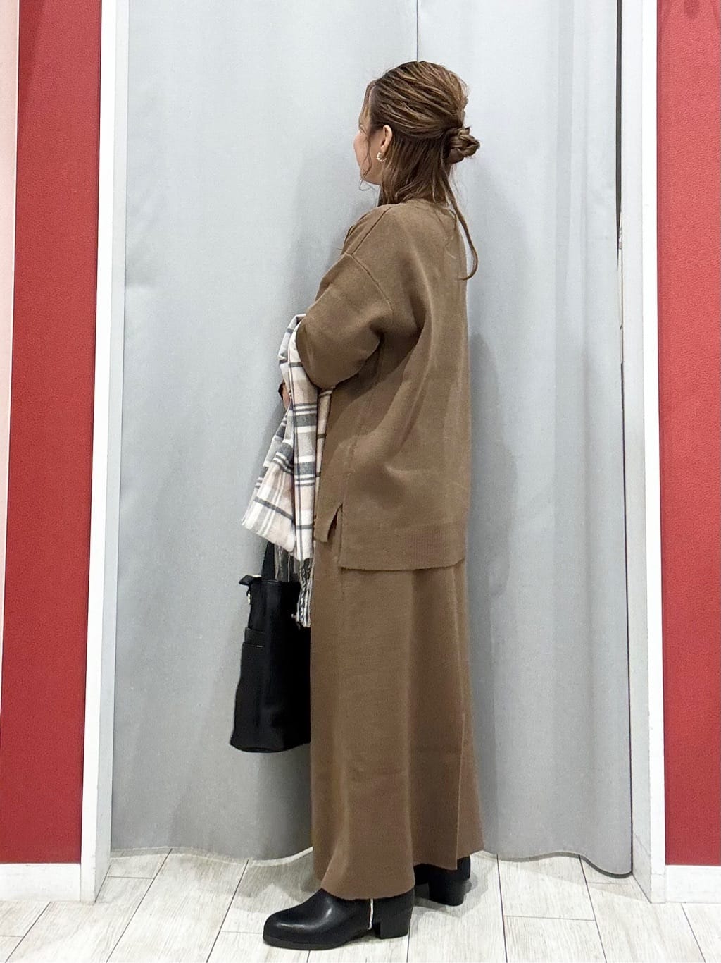 shioさんの「SHOO･LA･RUE｜【撥水/洗える】ショートフーディーダウン」を使ったコーディネート
