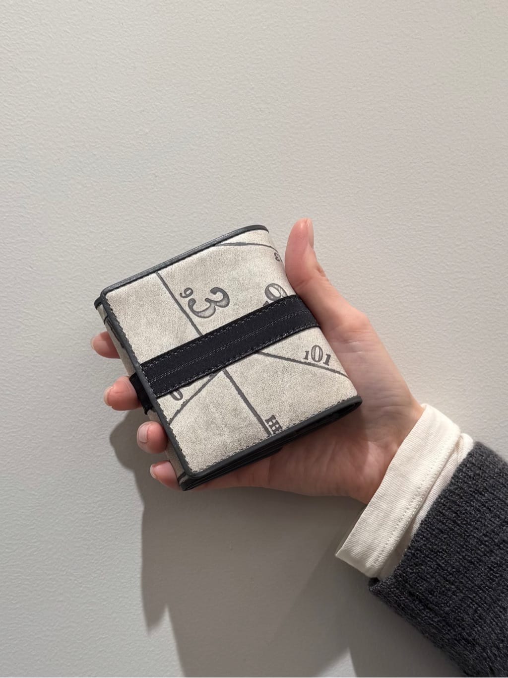 Kさんの「HIROKO HAYASHI｜SCIENZA（シェンツァ）薄型二つ折り財布」を使ったコーディネート