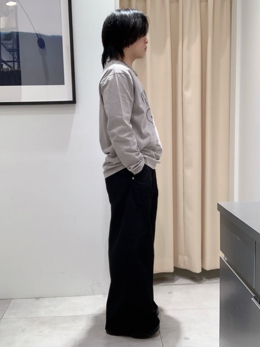 坂。さんの「THE SHOP TK｜PEANUTS ／ ピーナッツ スヌーピー ヴィンテージ風プリント長袖Tシャツ」を使ったコーディネート