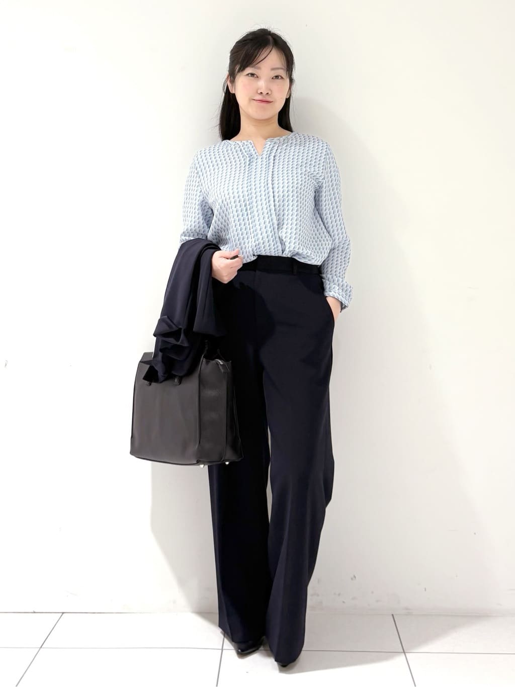 momokoさんの「INDIVI｜【通勤スーツ／洗える】ストレッチカラーレスジャケット」を使ったコーディネート