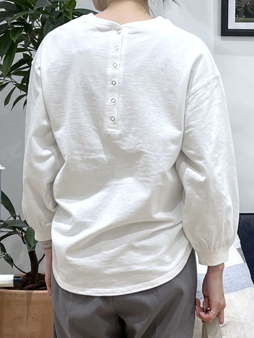 canaさんの「Dessin｜【360度可愛い・洗える】バックヘンリーカットソー」を使ったコーディネート
