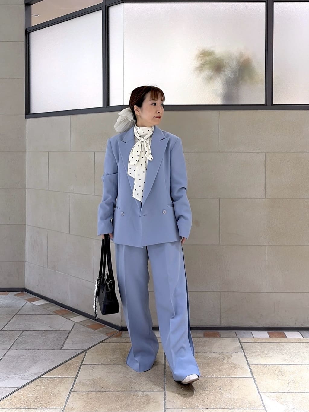 よねさんの「INDIVI｜【オケージョン／セレモニー／セットアップ可能】ダブルクロスモードジャケット」を使ったコーディネート