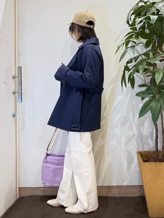 misakiさんの「SHOO･LA･RUE｜【S-LL/撥水】通勤やお出かけにも活躍 ミドルトレンチコート」を使ったコーディネート