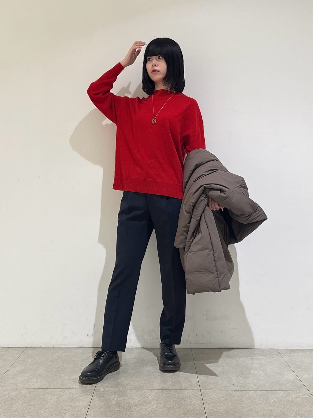 rinaさんの「INDIVI｜【洗える／カシミヤ混】ボトルネック ドルマンスリーブニット」を使ったコーディネート