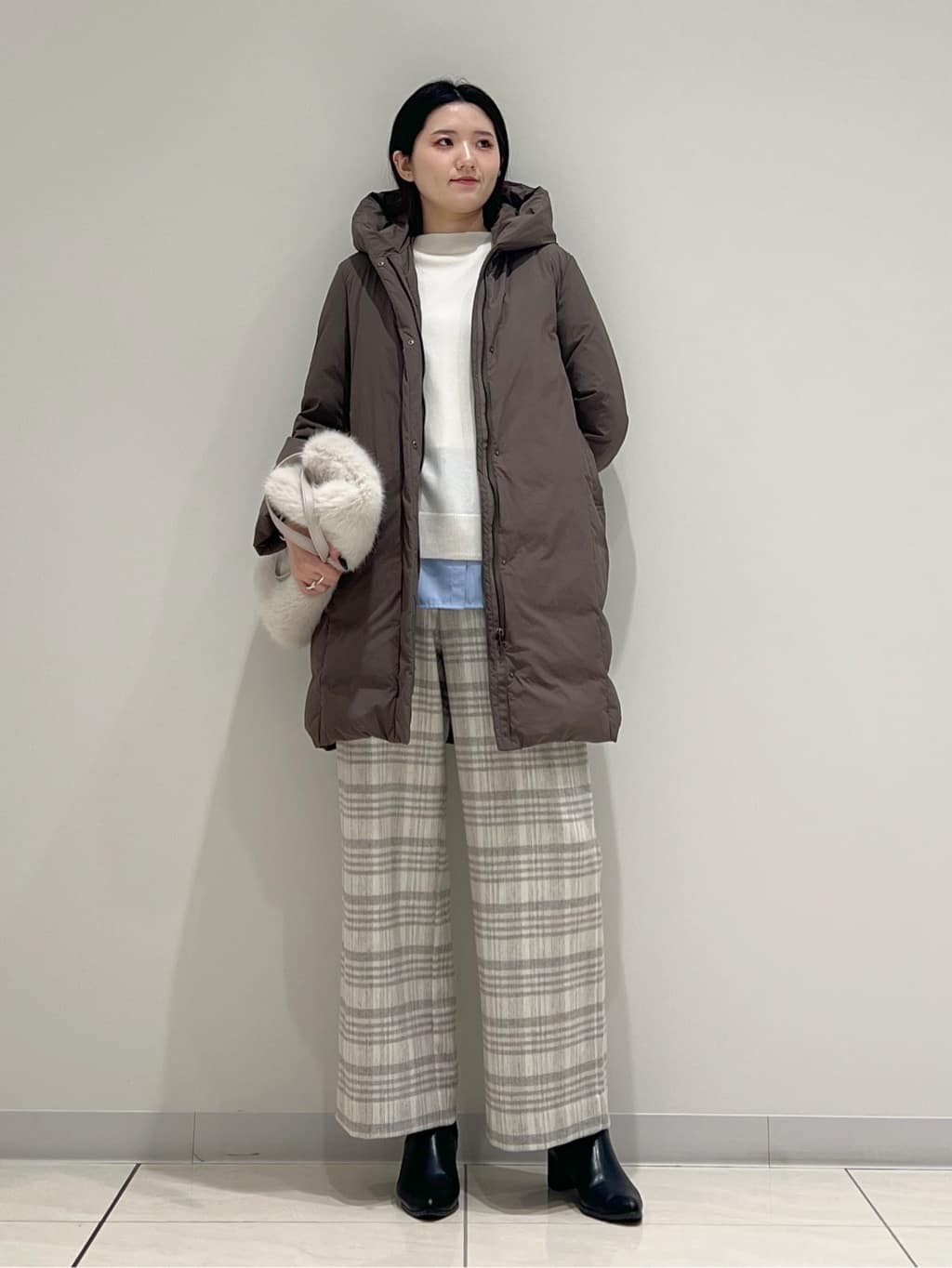 T.Kさんの「INDIVI｜【洗える／カシミヤ混】ボトルネック ドルマンスリーブニット」を使ったコーディネート