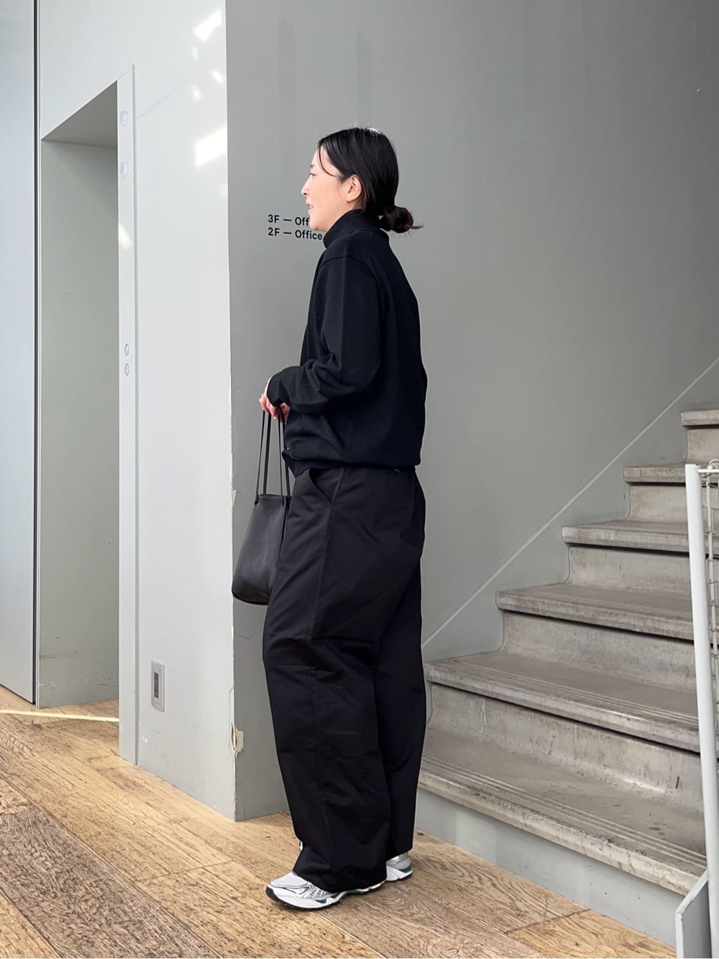 神野（jinno）さんの「TAKEO KIKUCHI｜【Sサイズ～】カツラギストレートパンツ」を使ったコーディネート