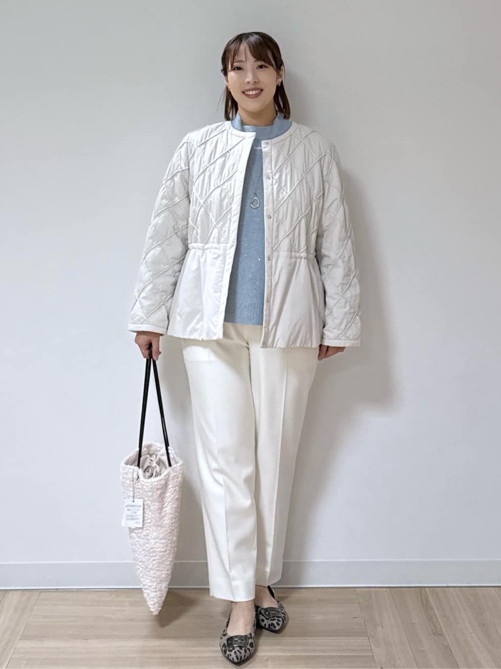 amiさんの「Reflect｜【気軽な羽織に◎】中綿キルティングショートコート」を使ったコーディネート