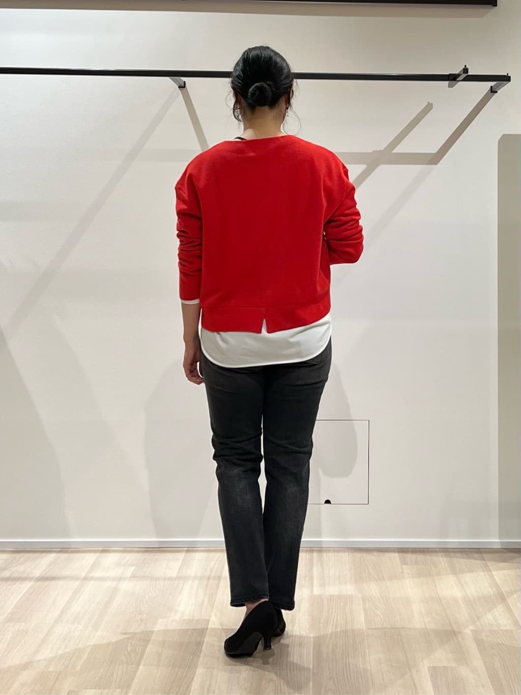 TOMOMIさんの「UNTITLED｜【洗える/レイヤードTシャツ】ラウンドテールジャージプルオーバー」を使ったコーディネート