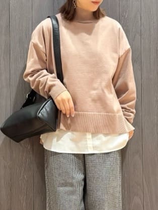 meiさんの「SHOO･LA･RUE｜【2点セット/洗濯機可/S-LL】着回しがきく もちもちハイネックニット+裾シャツインナー」を使ったコーディネート