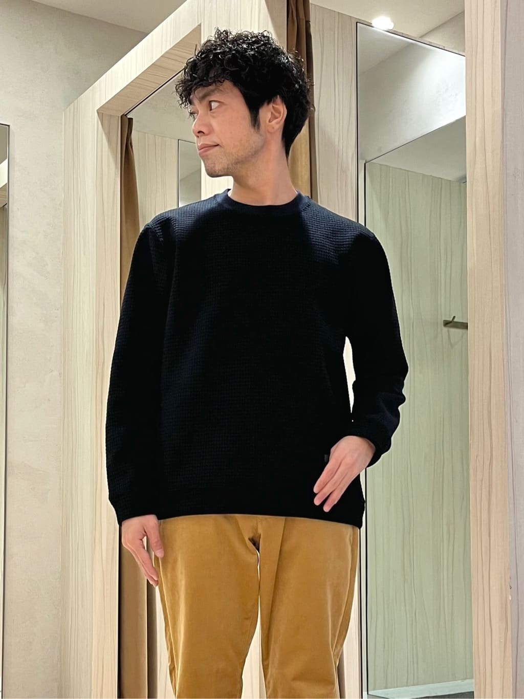 URAさんの「TAKEO KIKUCHI｜【袖取り外し可】デタッチャブル ダウンブルゾン」を使ったコーディネート