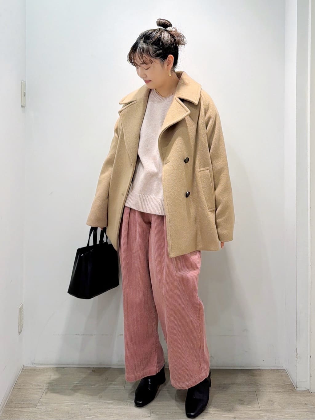 sumicaさんの「OPAQUE.CLIP｜リラクシークルーネックニット【洗濯機OK】」を使ったコーディネート