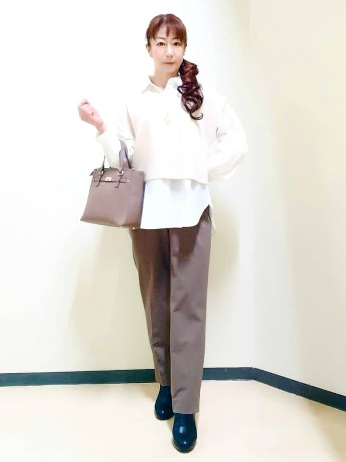 花さんの「Reflect｜【単品使い◎】ニットベスト＋シャツセット」を使ったコーディネート